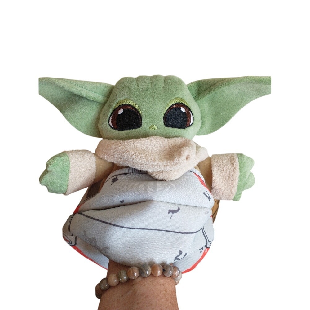 Hasbro Toys-baby YodaGreen Plush Toy Puppet - Picture 8 of 8